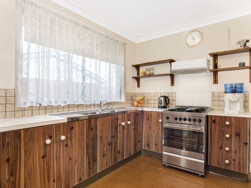 12 Balimo Place, Glenfield NSW 2167