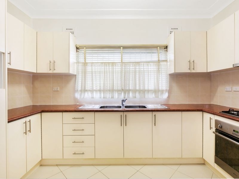 9 Hill Road, Birrong NSW 2143