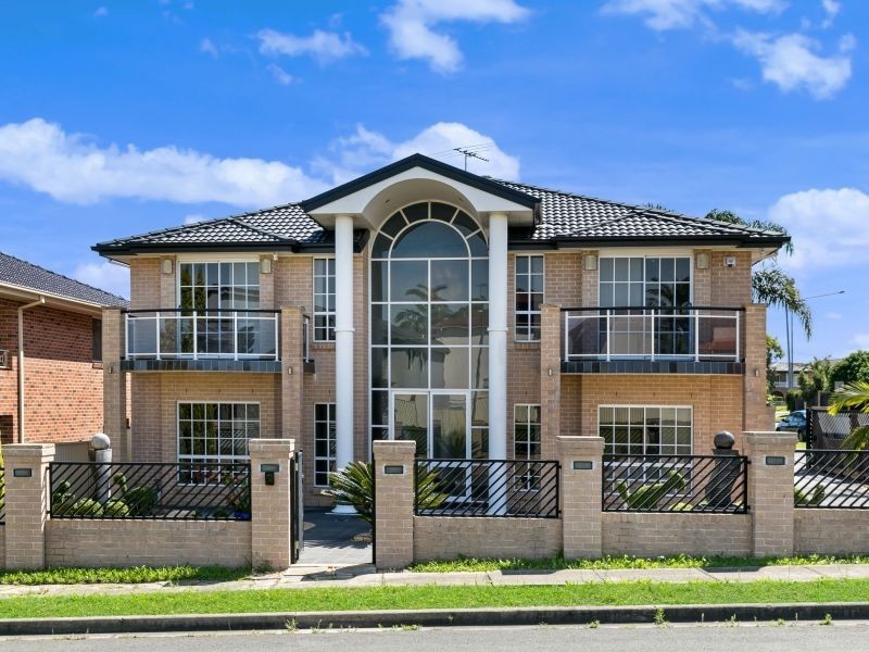 67 Humphries Road, St Johns Park NSW 2176