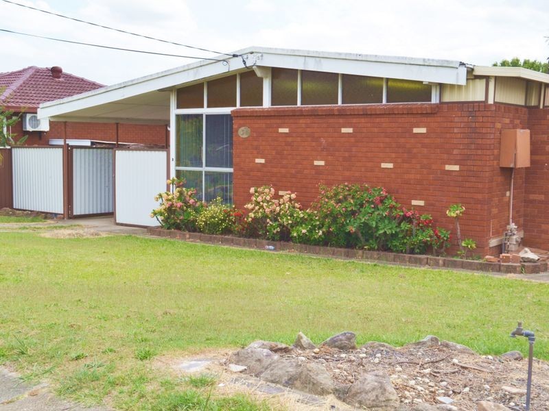 31 Beale Crescent, Fairfield West NSW 2165