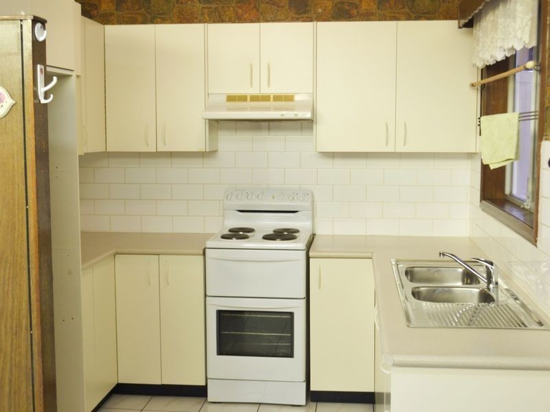 31 Beale Crescent, Fairfield West NSW 2165