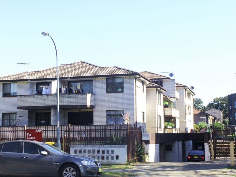 18/76 Mcburney Road, Cabramatta NSW 2166