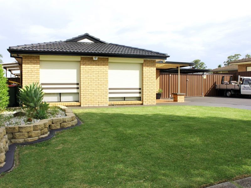 48 Glen Elgin Crescent, Edensor Park NSW 2176