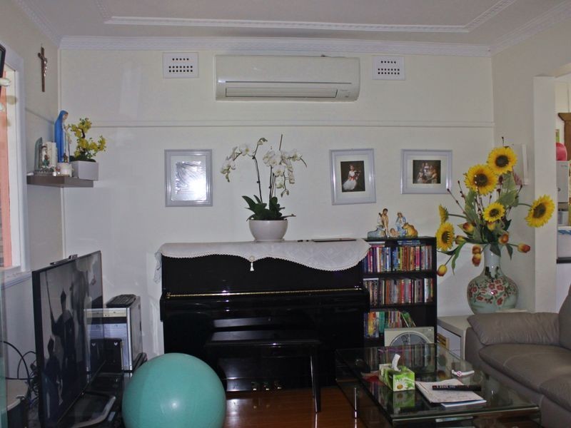 5 Parker Street, Fairfield NSW 2165