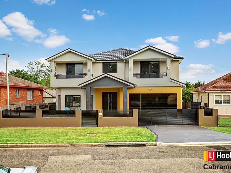 7 Endeavour Rd, Georges Hall NSW 2198