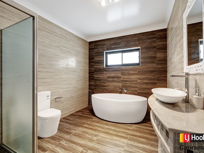 7 Endeavour Rd, Georges Hall NSW 2198