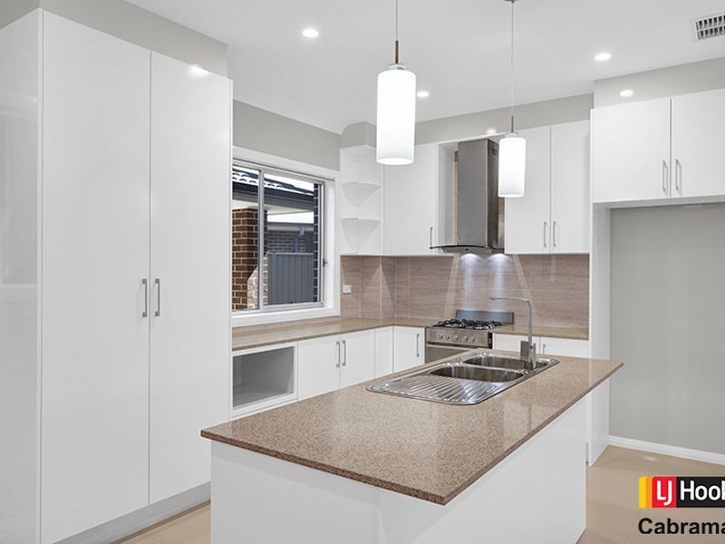 4 Flume Street, Denham Court NSW 2565