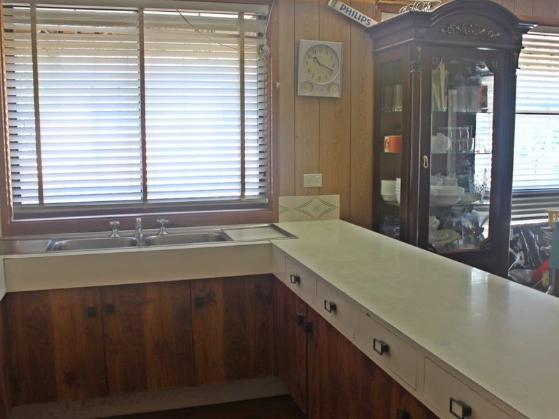 20 Sunny Place, St Johns Park NSW 2176