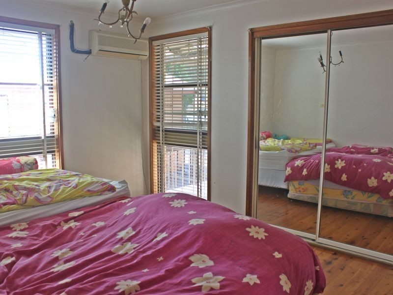 20 Sunny Place, St Johns Park NSW 2176