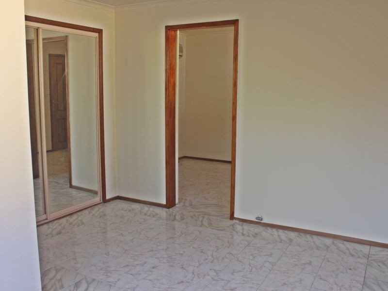 20 Sunny Place, St Johns Park NSW 2176