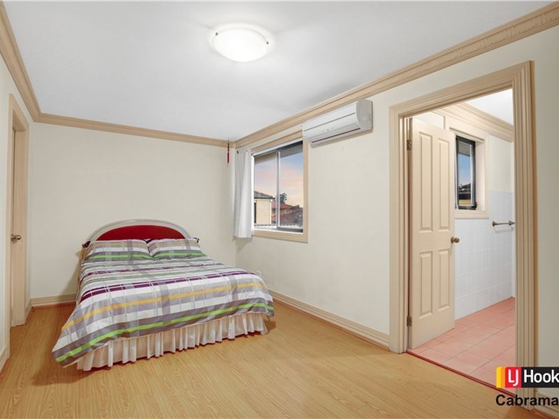 1 Howard Close, Green Valley NSW 2168