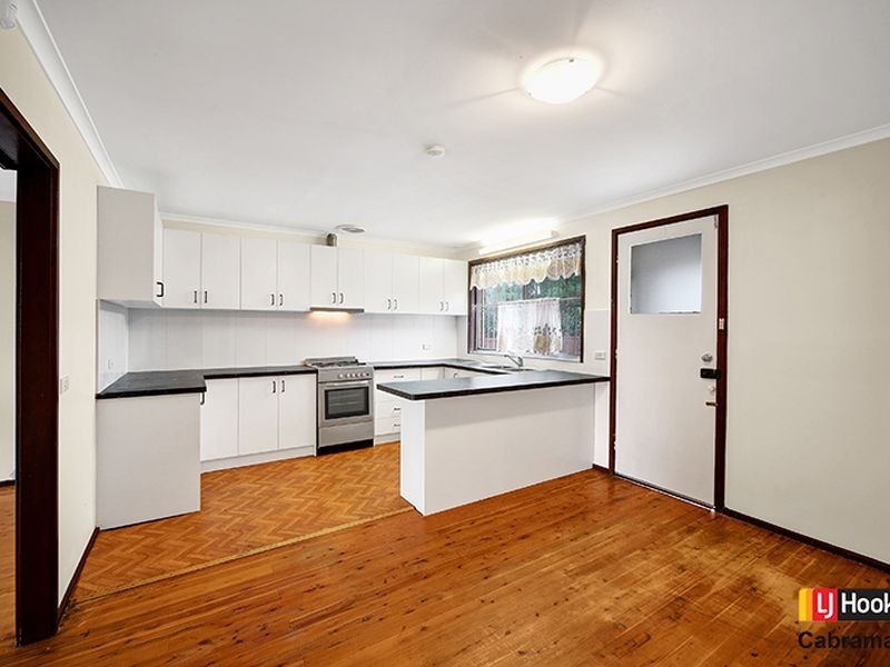 12 Tantani Avenue, Green Valley NSW 2168