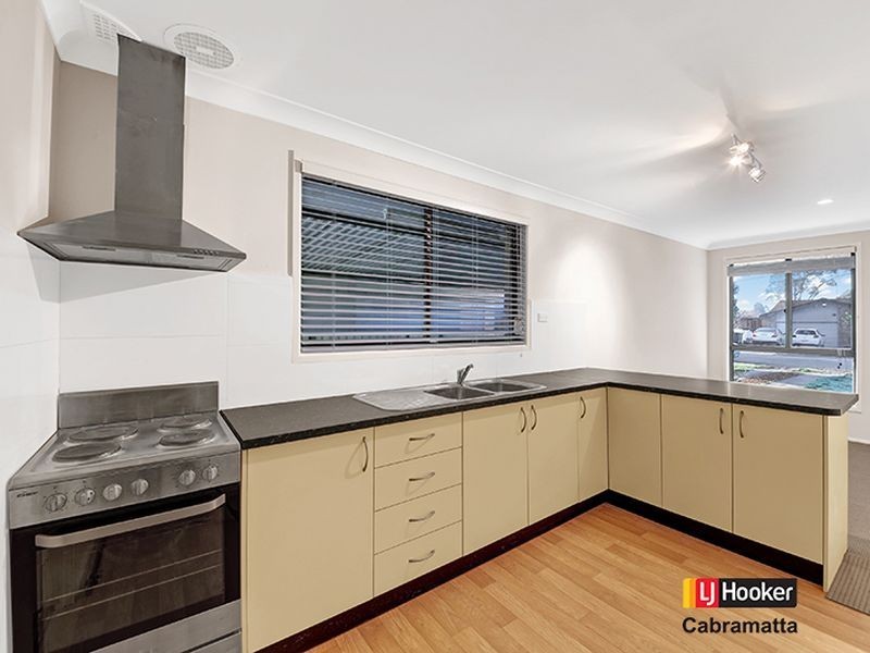 41 Corinda Street, St Johns Park NSW 2176