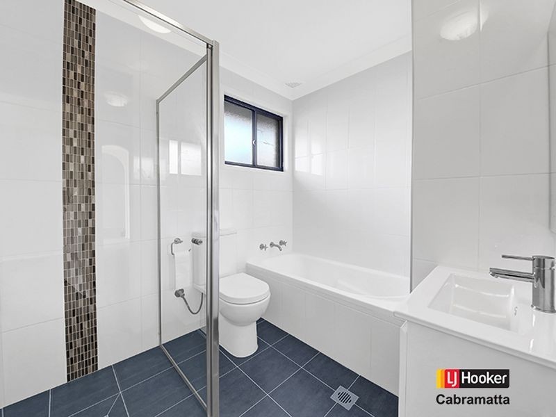 41 Corinda Street, St Johns Park NSW 2176