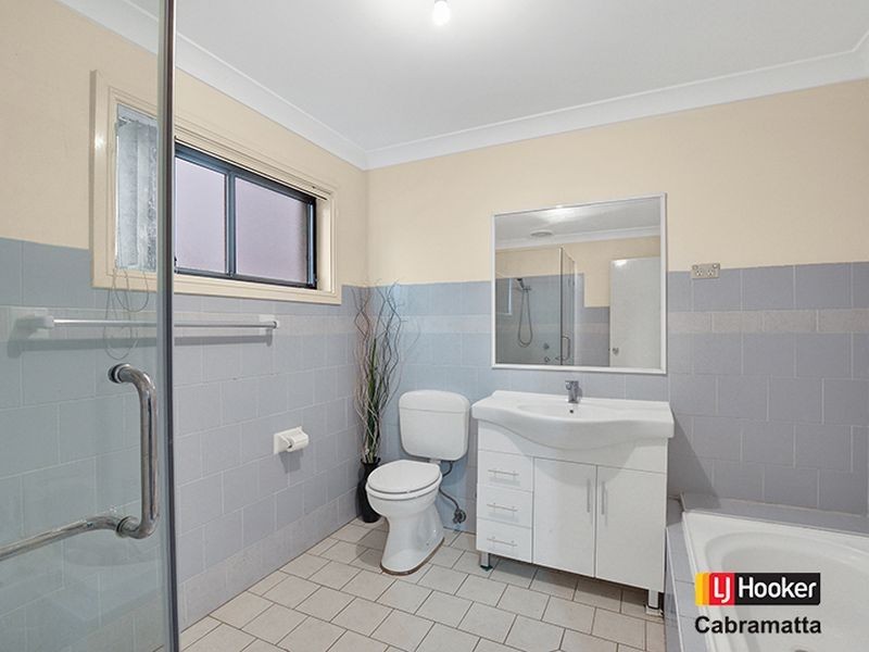 1/44 Ferngrove Road, Canley Heights NSW 2166