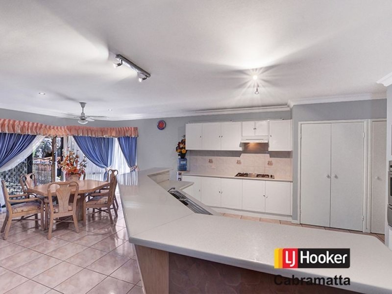 2 Clipper Close, Chipping Norton NSW 2170