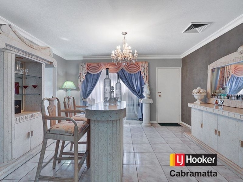 2 Clipper Close, Chipping Norton NSW 2170