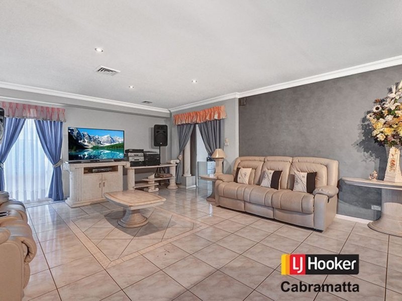 2 Clipper Close, Chipping Norton NSW 2170