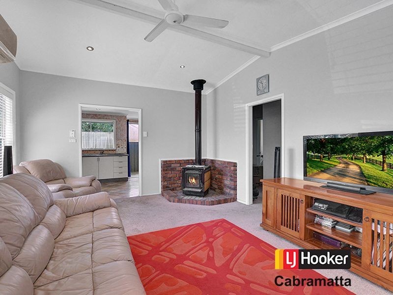 7 Bracknell Road, Canley Heights NSW 2166