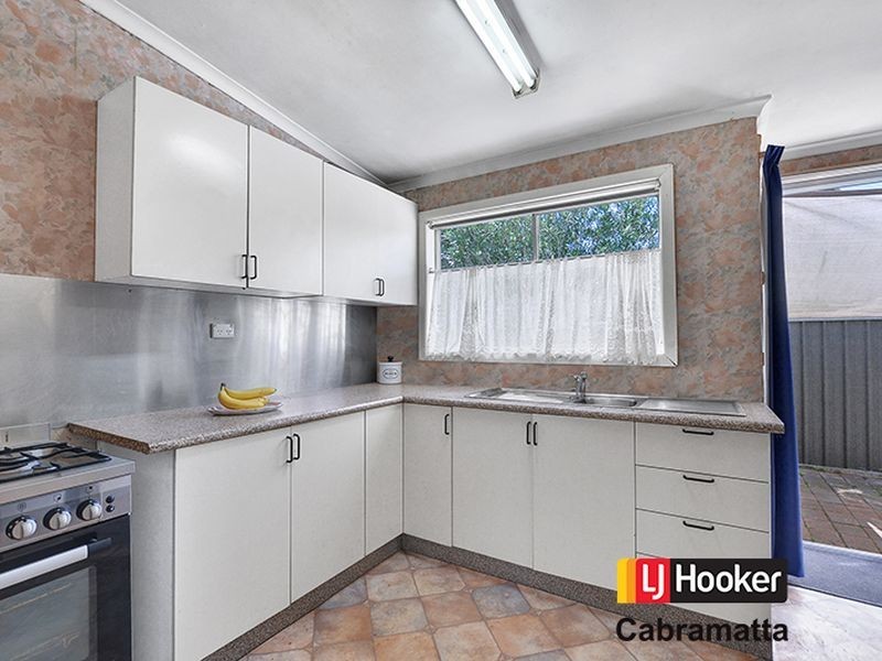 7 Bracknell Road, Canley Heights NSW 2166