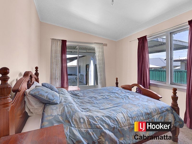 7 Bracknell Road, Canley Heights NSW 2166
