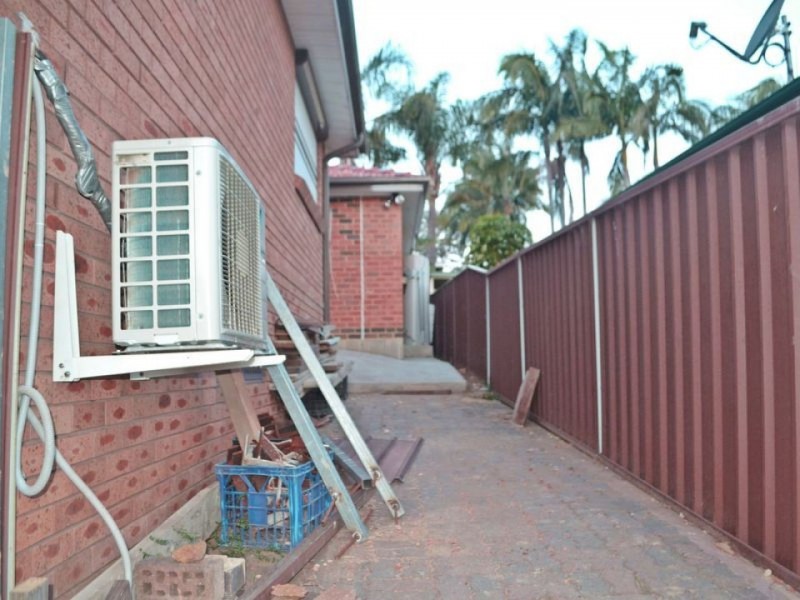 53 Chaperon Crescent, Minto NSW 2566