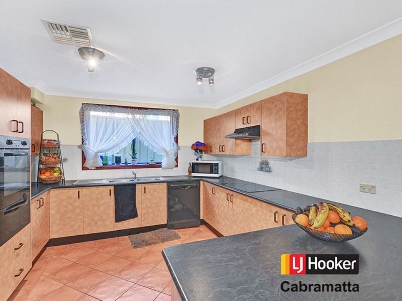 59 Carmichael Drive, West Hoxton NSW 2171