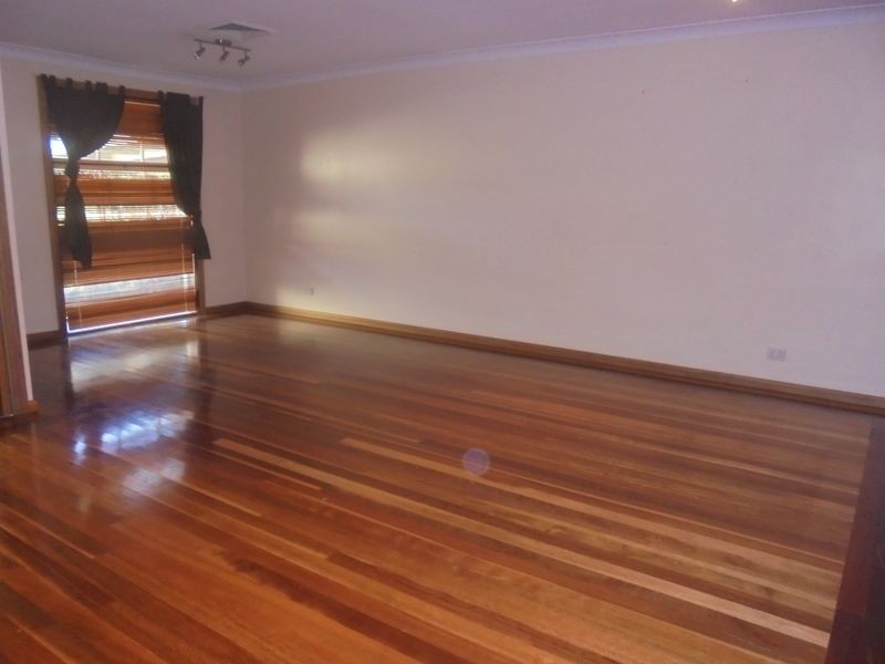 1 The Knoll, Lansvale NSW 2166
