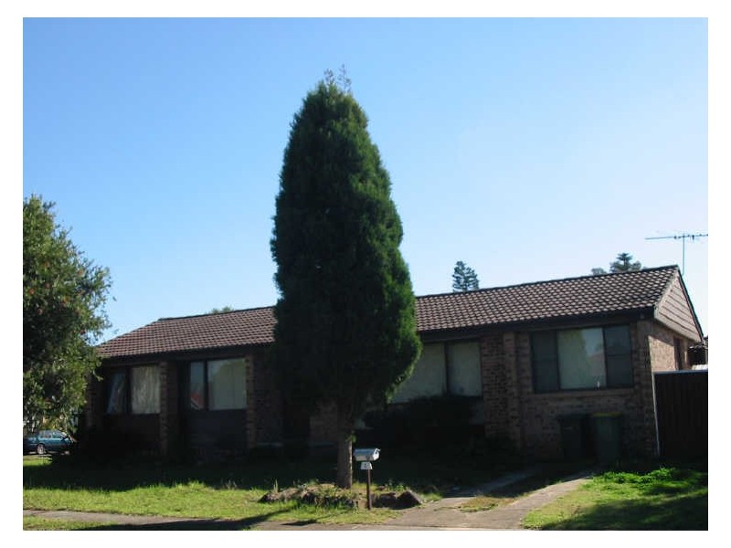 1 Merri Place, St Johns Park NSW 2176