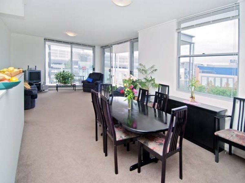 2 Shoreline Drive, Rhodes NSW 2138