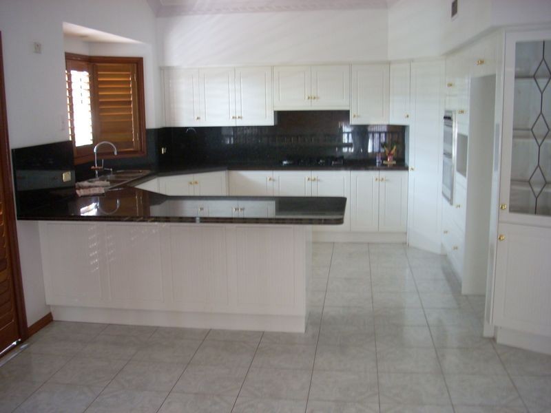 Edensor Park NSW 2176