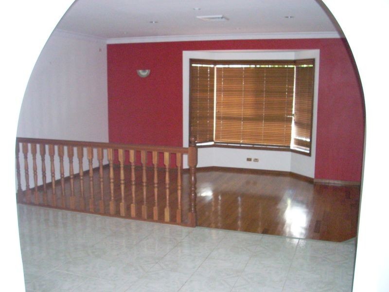 Edensor Park NSW 2176