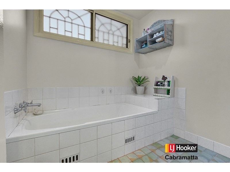 109 Melbourne Road, St Johns Park NSW 2176