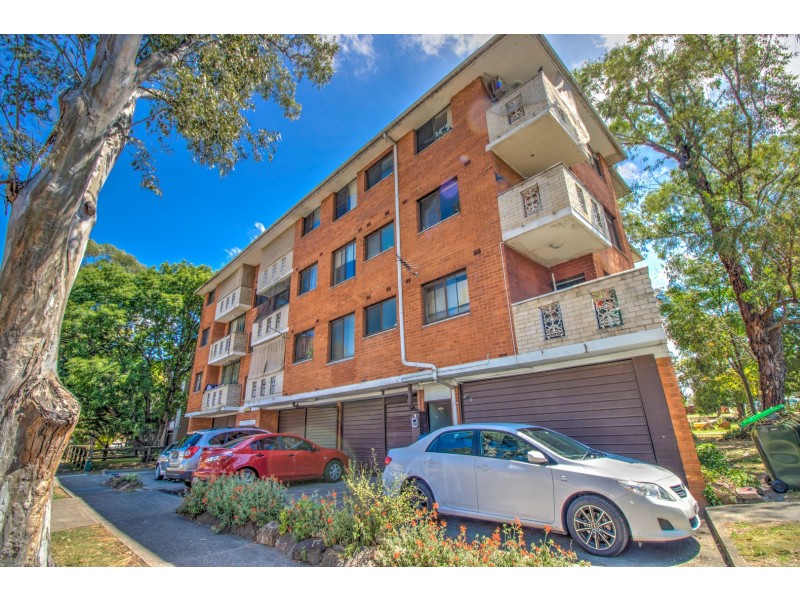 6/32 Remembrance Avenue, Warwick Farm NSW 2170