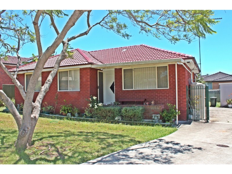 6 Selwyn Place, Fairfield West NSW 2165