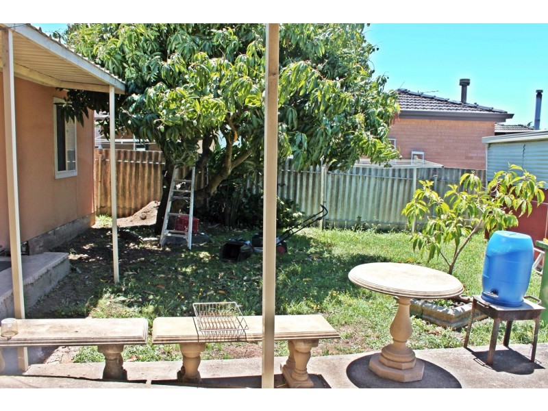 6 Selwyn Place, Fairfield West NSW 2165