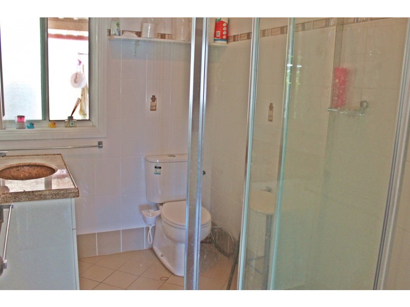 6 Selwyn Place, Fairfield West NSW 2165