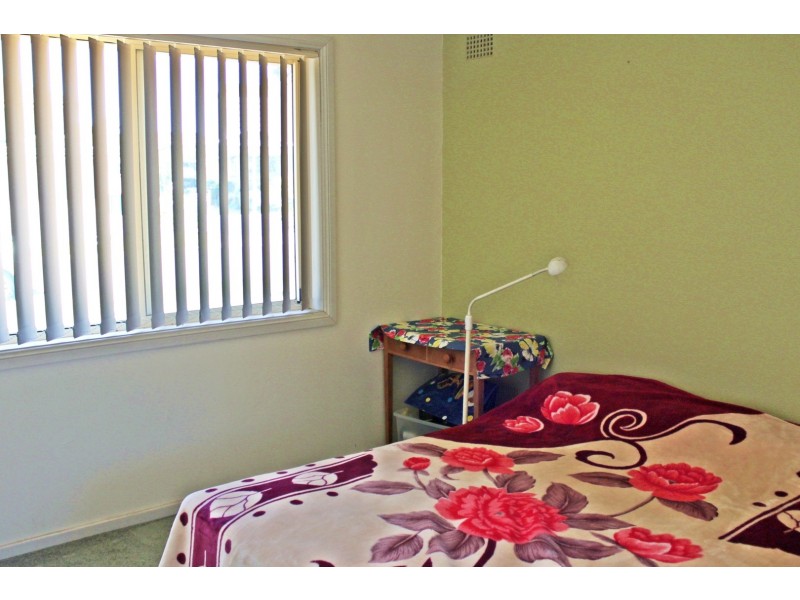 6 Selwyn Place, Fairfield West NSW 2165