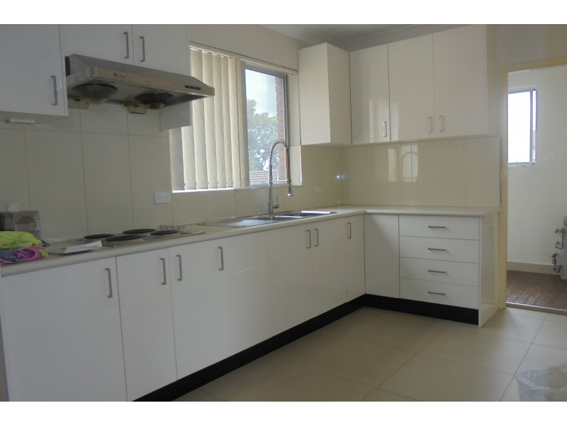 4/43 Hill Street, Cabramatta NSW 2166