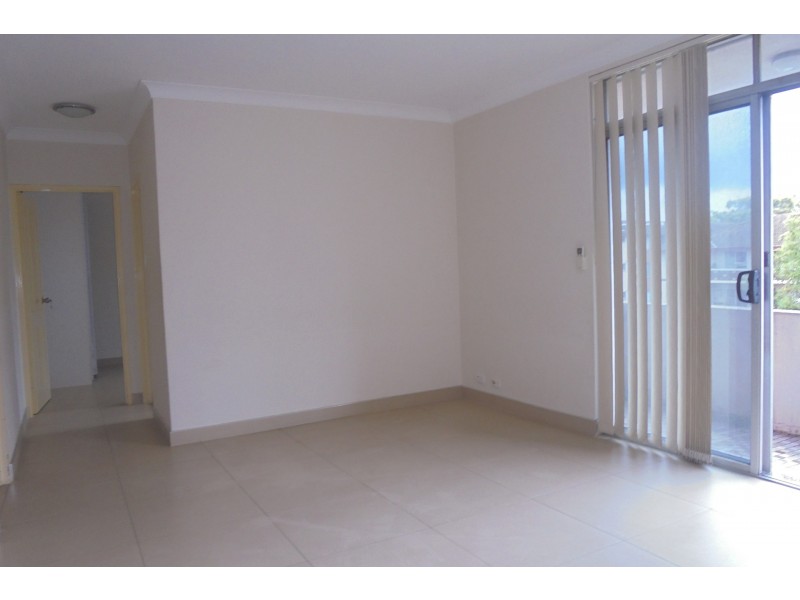 4/43 Hill Street, Cabramatta NSW 2166