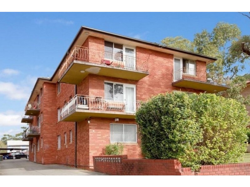 4/8 Calliope Street, Guildford NSW 2161