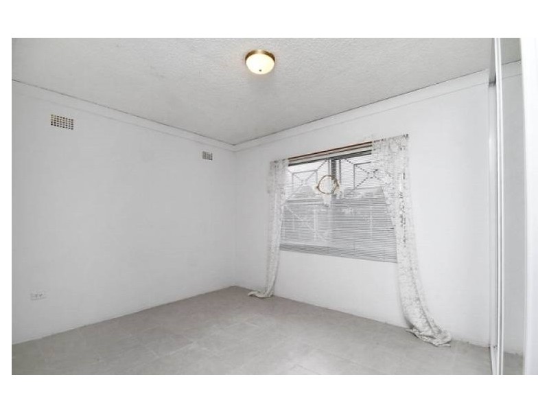 4/8 Calliope Street, Guildford NSW 2161