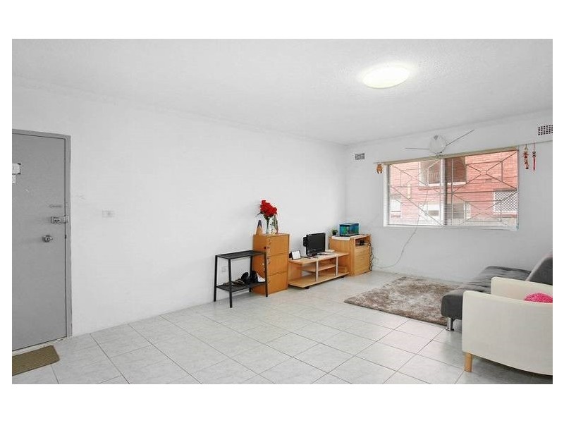 4/8 Calliope Street, Guildford NSW 2161