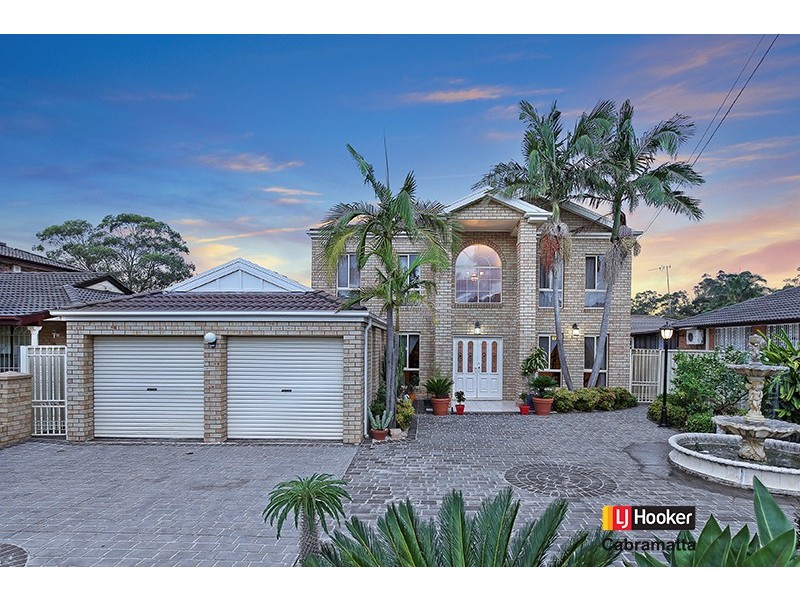 34 Buranda Crescent, St Johns Park NSW 2176