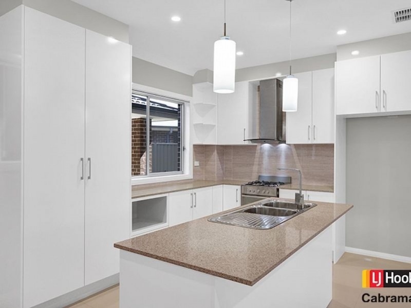 4 Flume Street, Denham Court NSW 2565