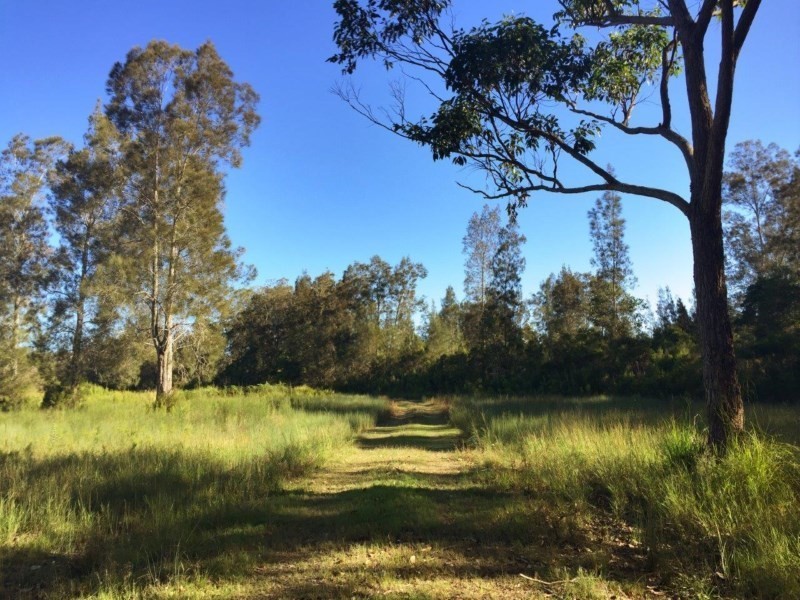 555 Follies Road, Old Bar NSW 2430