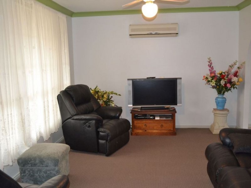 1/137 Edensor Road, Edensor Park NSW 2176