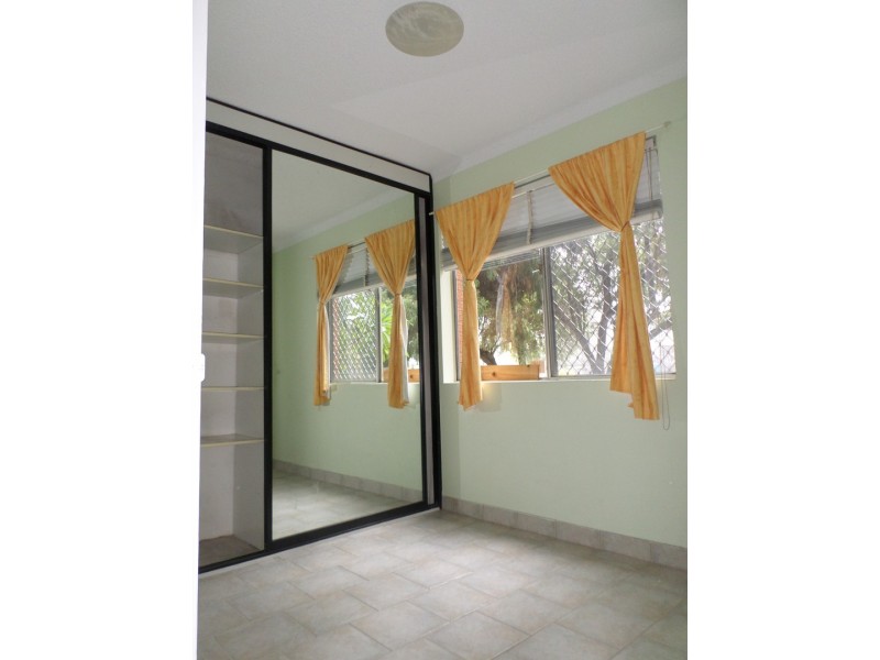 2/136 Lansdowne Road, Canley Vale NSW 2166