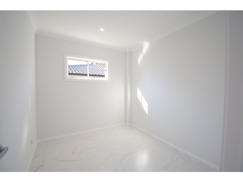 2/7 Huber Street, Cabramatta NSW 2166