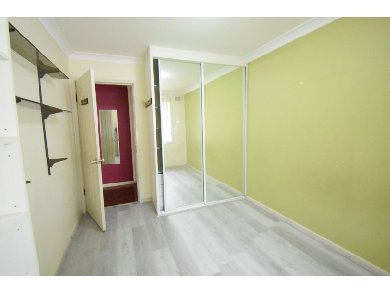 6 Selwyn Place, Fairfield West NSW 2165